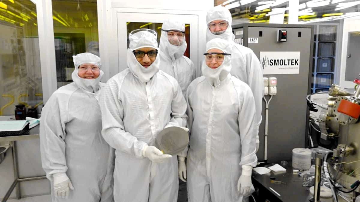Smoltek R&D-team with 200mm wafer