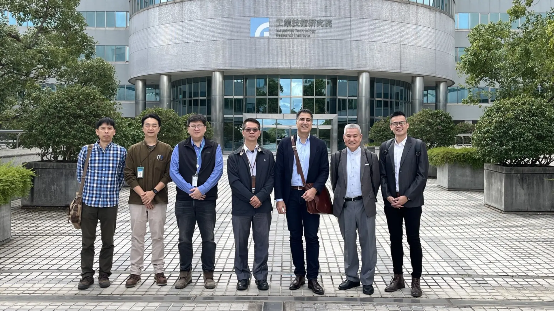 Smoltek and ITRI Goes for Small Scale Production of CNF-MIM Capacitors